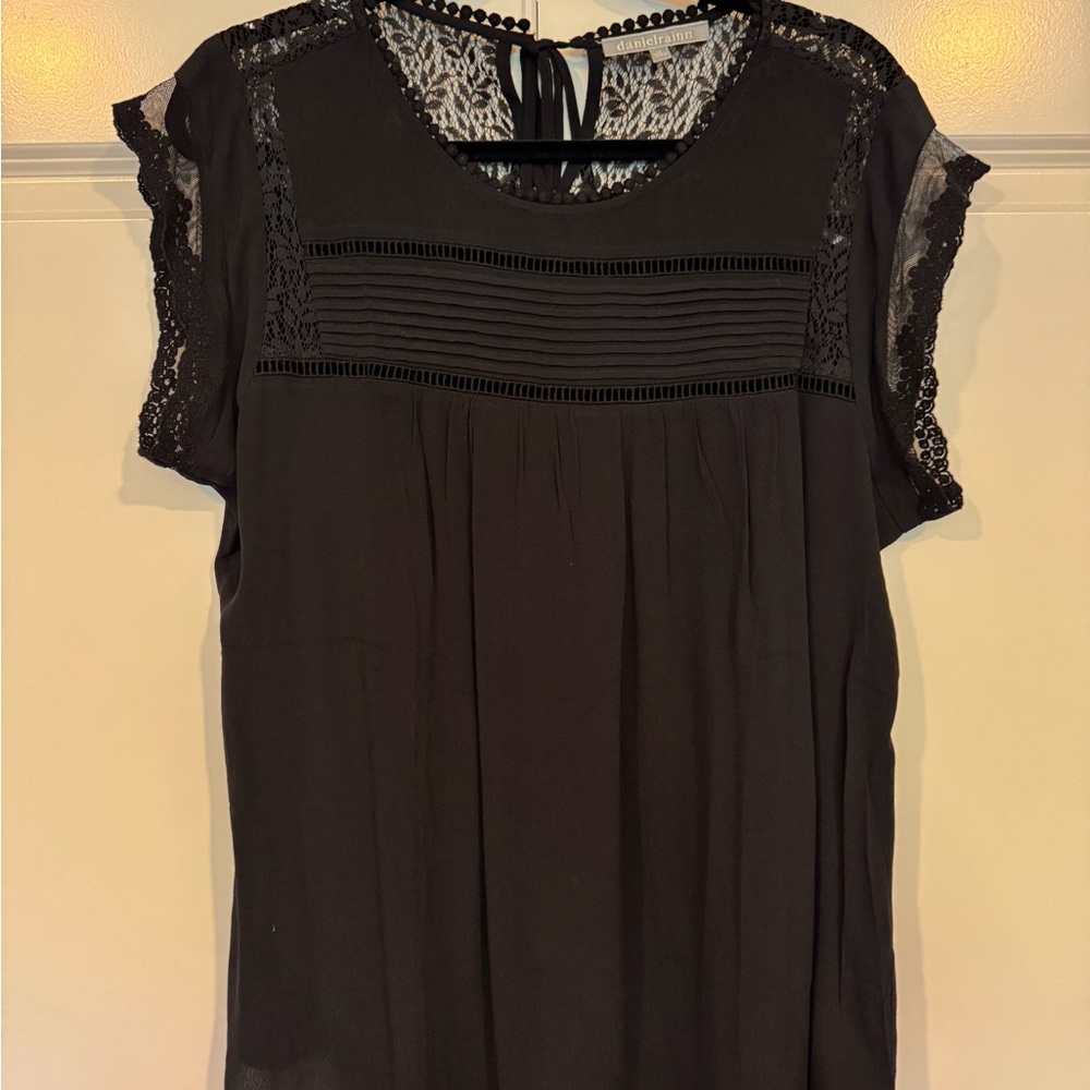 Daniel Rainn Black Lace Cap Sleeve Blouse